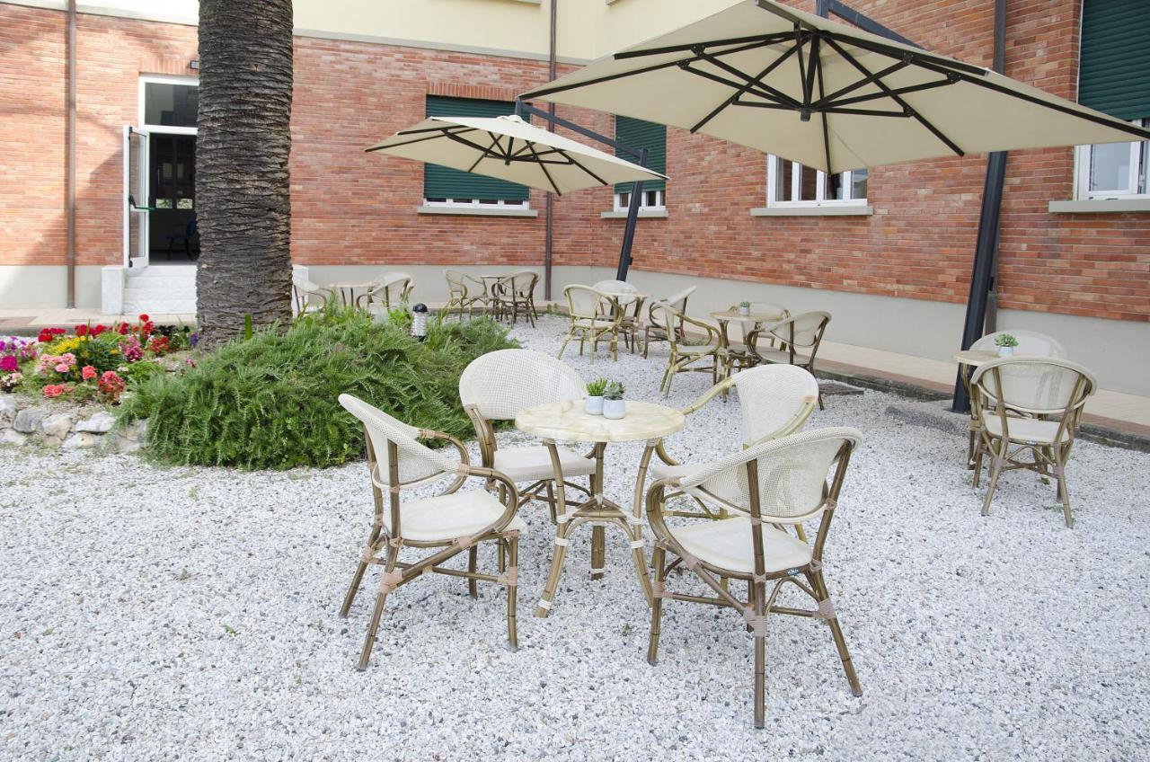 Casa Per Ferie Il Pioppo Hotel Marina di Massa Exterior photo