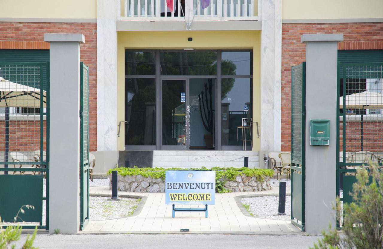 Casa Per Ferie Il Pioppo Hotel Marina di Massa Exterior photo
